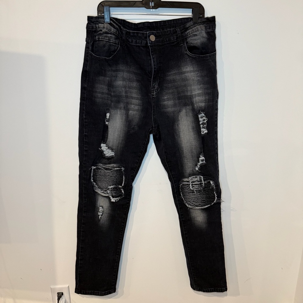 Black Skinny Distressed Jeans with Ripped Knees